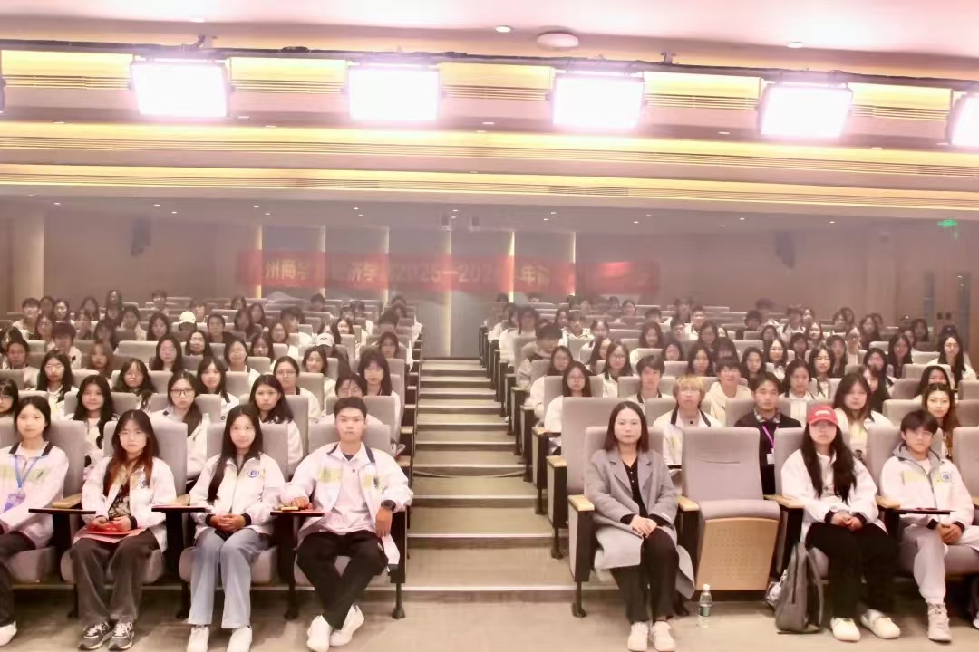 图4 合影留念.jpg