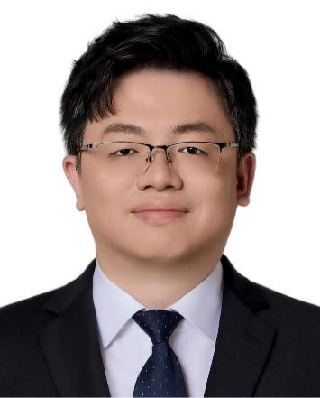 夏宇+证件照.png