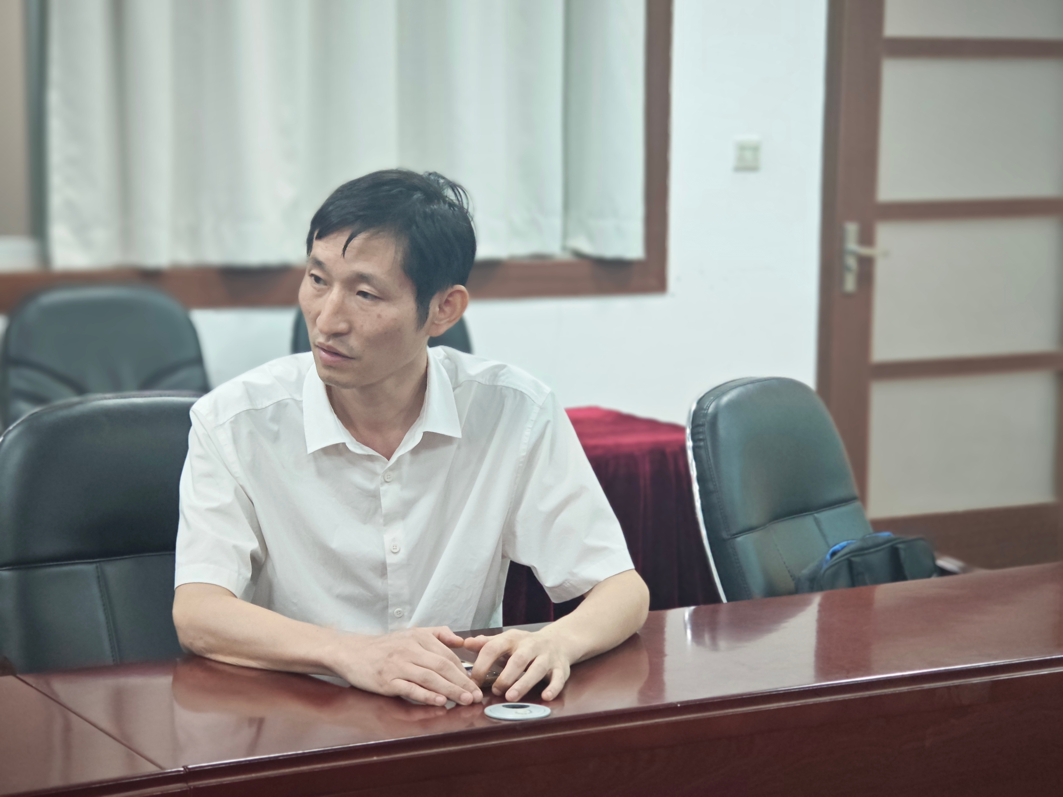 张绍合副院长主持讲话.jpg
